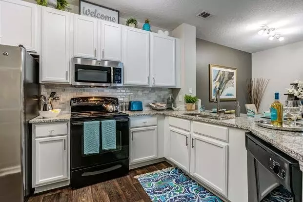 Florida Club At Deerwood Apartment for rent in Jacksonville, FL