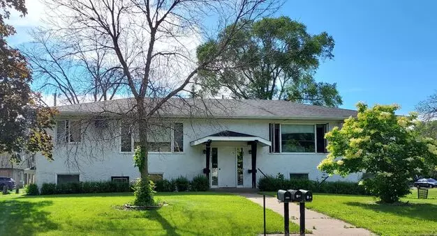 623/625 13th Apartment for rent in Hudson, WI