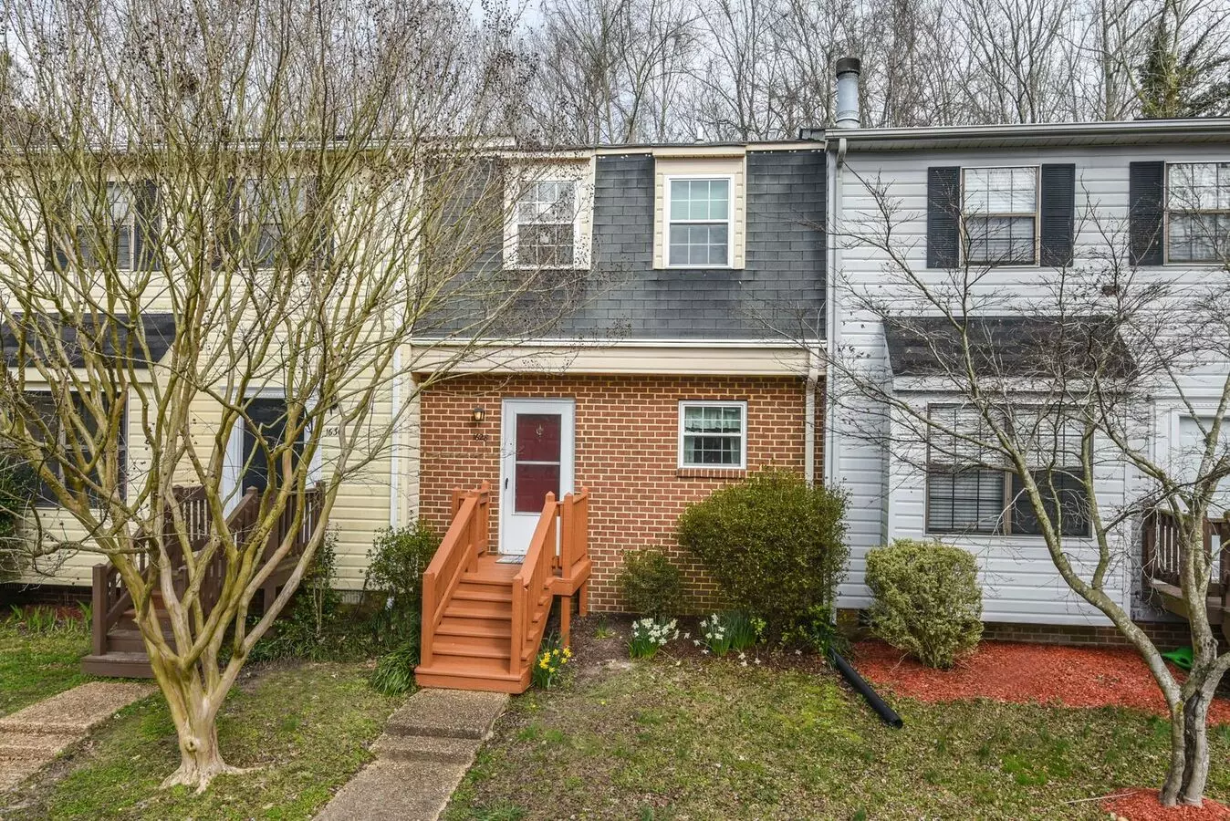 Inviting Skiffes Creek Townhome In Williamsburg – Don’t Miss Out! House for rent in Williamsburg, VA