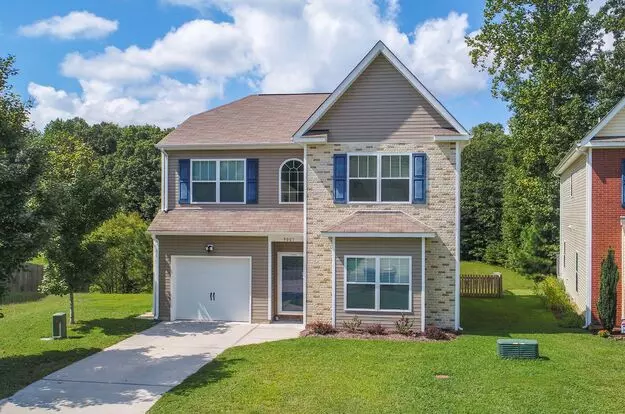 Spacious 4 Bedroom 2.5 Bath Near Willimasburg, Va! Apartment for rent in Toano, VA