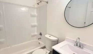4 of 6 2810 Se Monroe Apartment for rent in Topeka, KS