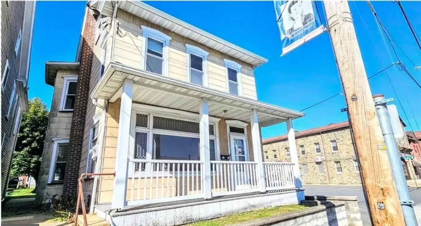 152 S 3rd St Apartment for rent in Lehighton, PA