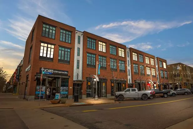 Fully Furnished Upscale Condo In Belmar Commons Apartment for rent in Lakewood, CO