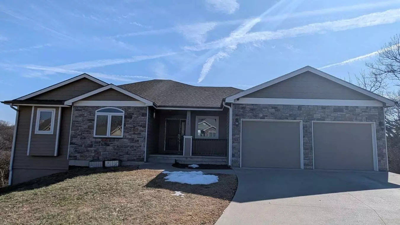 5 Bdrm 3 Bath Fully Finished Home In Manhattan House for rent in Manhattan, KS