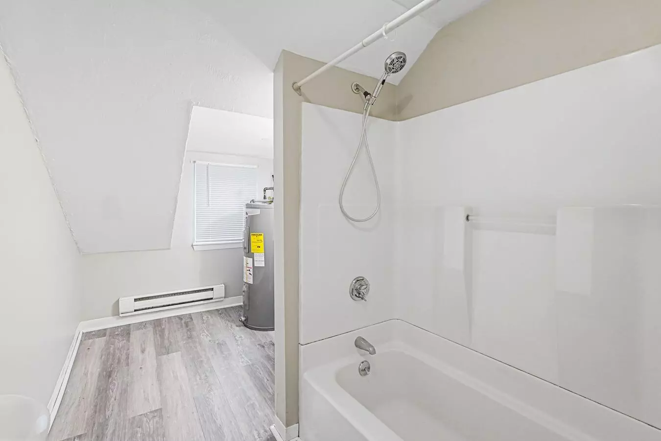 12 Elm Apartment for rent in Brookfield, MA