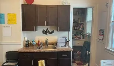 2 of 34 Maryland Lower Near Uwm Apartment for rent in Milwaukee, WI