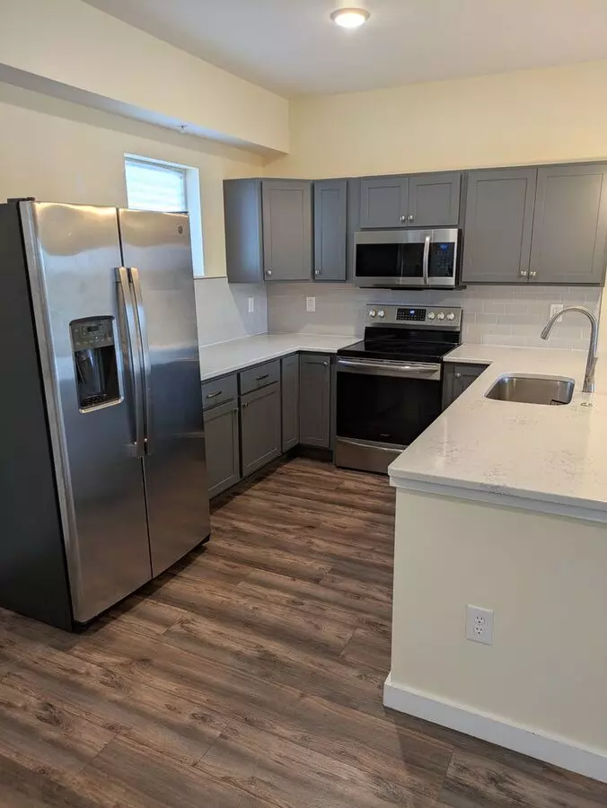 1115 N Walnut Apartment for rent in Bloomington, IN