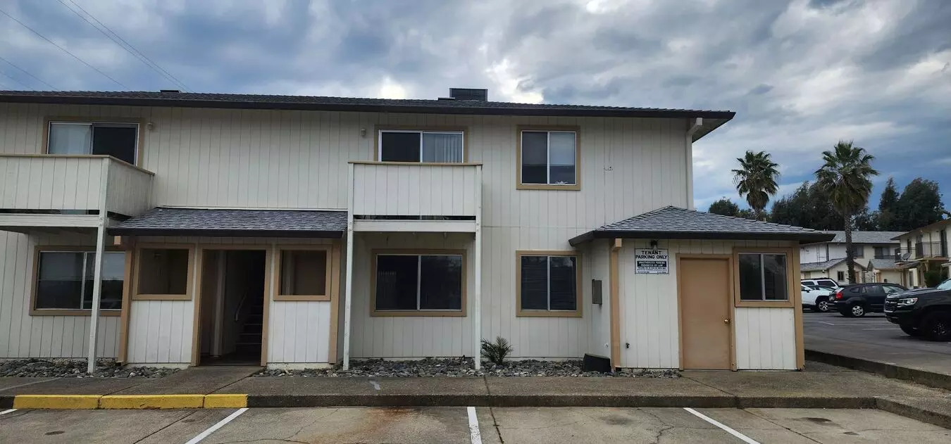 868 Browning St Apartment for rent in Redding, CA