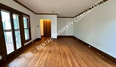 3 of 21 402 College Ave SE Apartment for rent in Grand Rapids, MI