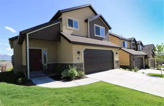 Beautiful 4 Bed 3.5 Bath Townhome In Aspen Summit Development Apartment for rent in Provo, UT