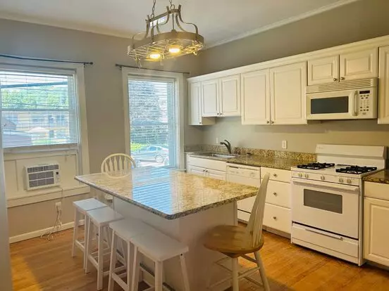 Coventry Court Apartment for rent in Dubuque, IA