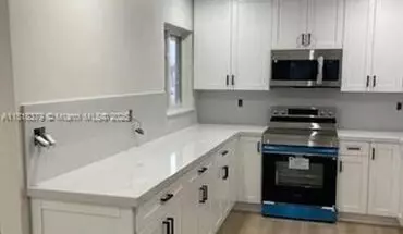 4 of 9 106 E 8th St #2 House for rent in Hialeah, FL