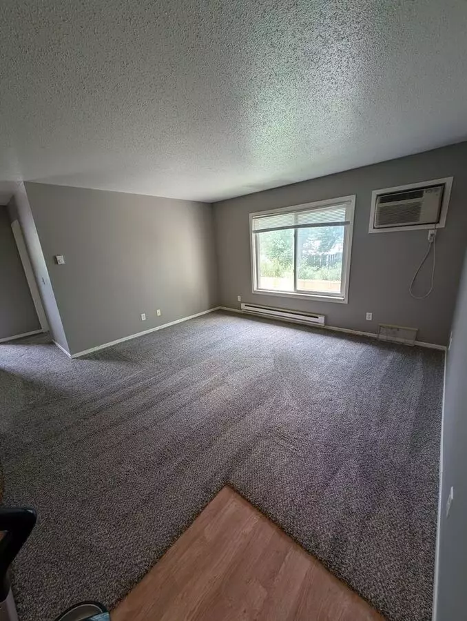 1724 E Milwaukee Apartment for rent in Storm Lake, IA