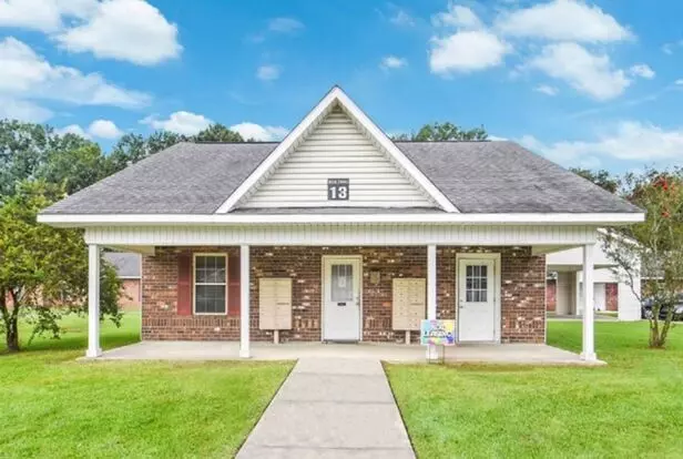 816 Martin Luther King Junior Dr Apartment for rent in Lafayette, LA