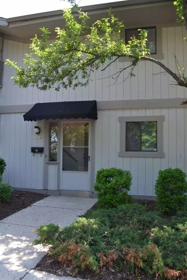 Private Entry, Park-like Setting Apartment for rent in Greenfield, WI