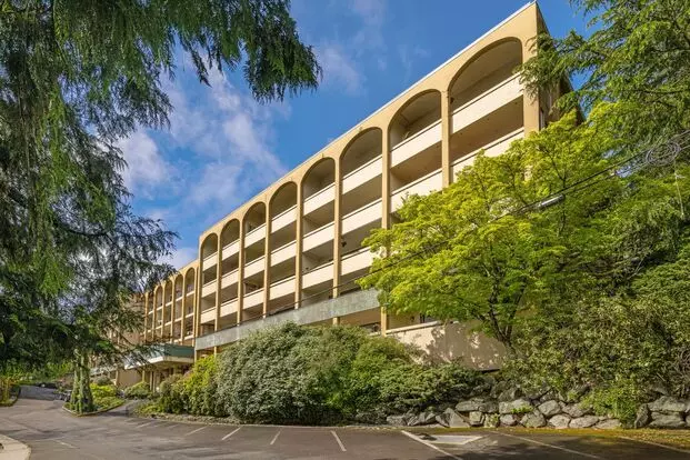 1bd/1ba Mercer Island Condo Apartment for rent in Mercer Island, WA 1bd/1ba Mercer Island Condo Apartment for rent in Mercer Island, WA