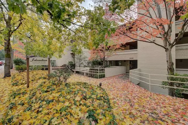 2bd/1.75ba Mercer Island Condo Apartment for rent in Mercer Island, WA 2bd/1.75ba Mercer Island Condo Apartment for rent in Mercer Island, WA