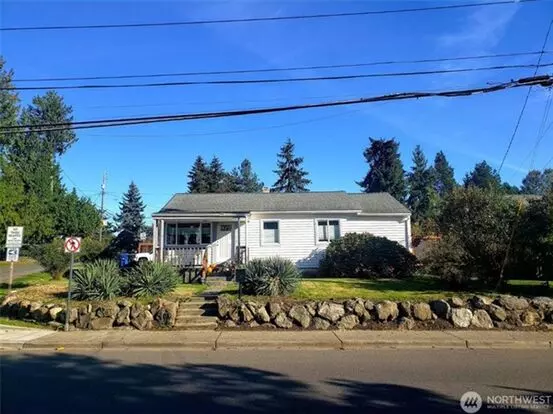 4bd/1ba Seatac House Apartment for rent in Seatac, WA 4bd/1ba Seatac House Apartment for rent in Seatac, WA