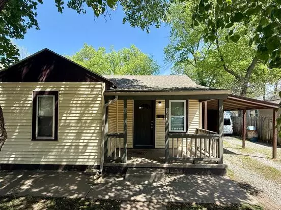 1646 Greenwood Apartment for rent in Wichita, KS
