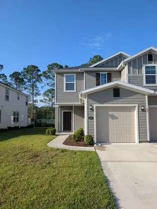 Charming End Unit 3 Bedroom 2 Bath Townhome With Garage-st Johns County Apartment for rent in St Augustine, FL