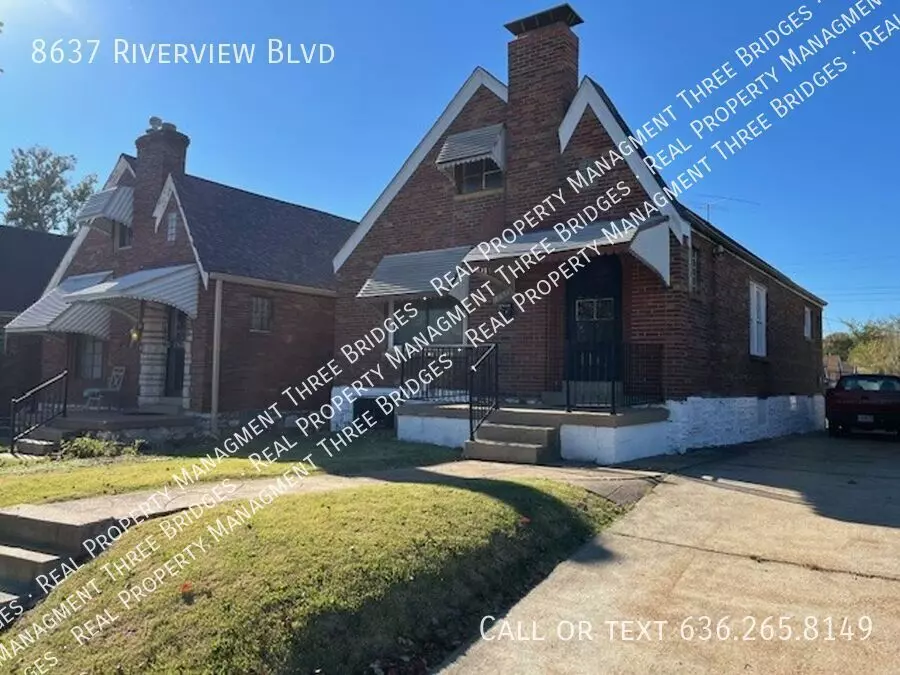 8637 Riverview Blvd House for rent in St Louis, MO