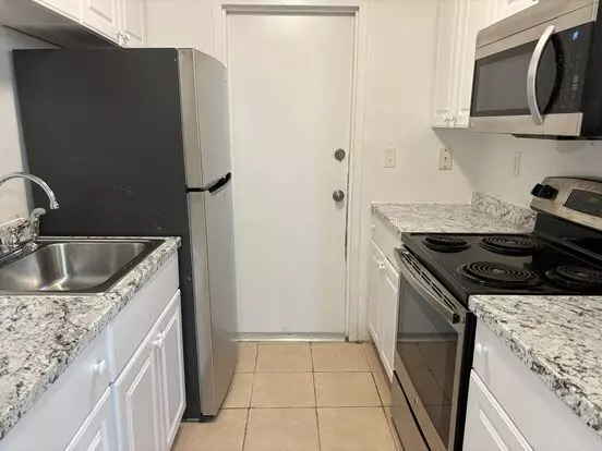 479-picturethree Apartment for rent in Deerfield Beach, FL