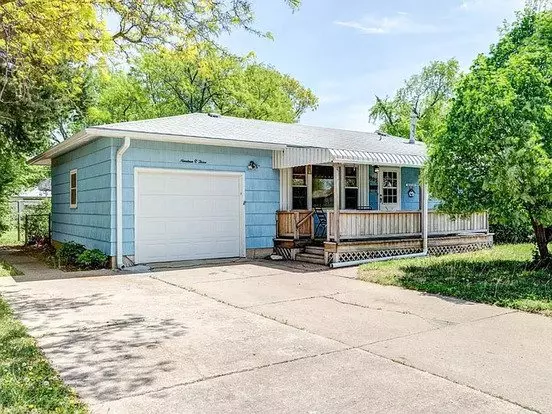 Three Bed, One Bath Apartment for rent in Salina, KS