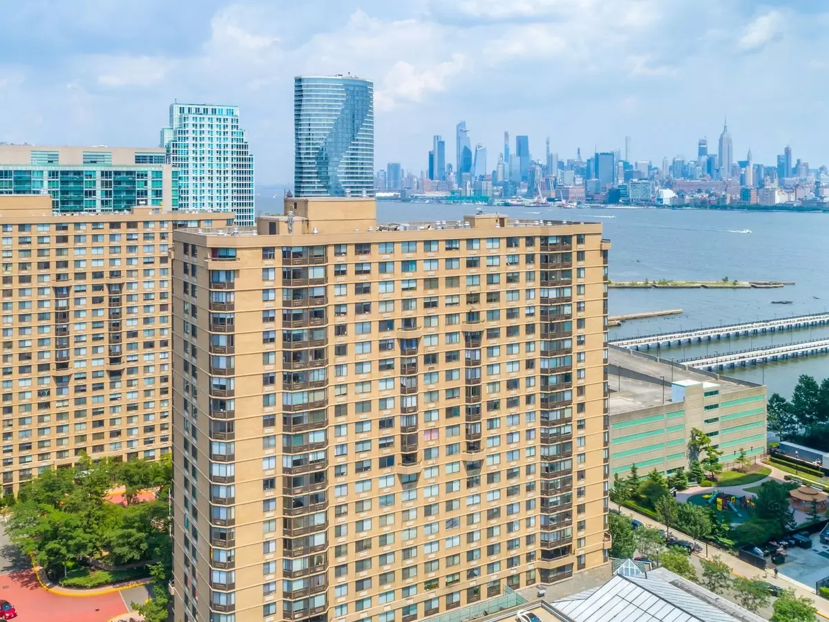Waterside Square South at Newport Apartment for rent in Jersey City, NJ