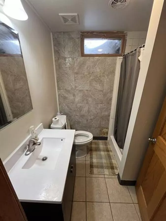 5 Bedroom/ 2 Bath Home Within Walking Distance To Bsu House for rent in Bemidji, MN
