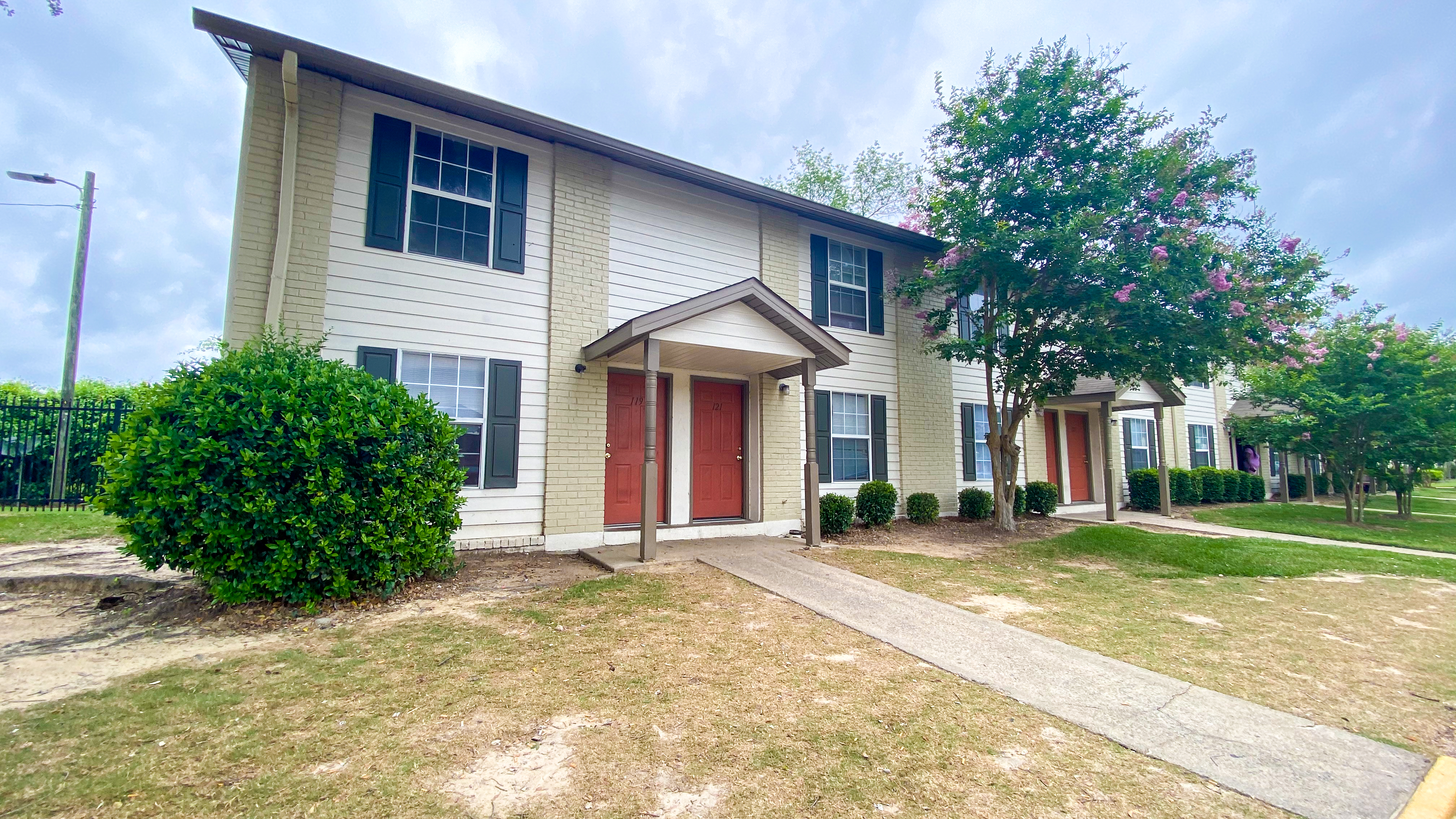 East Augusta Commons