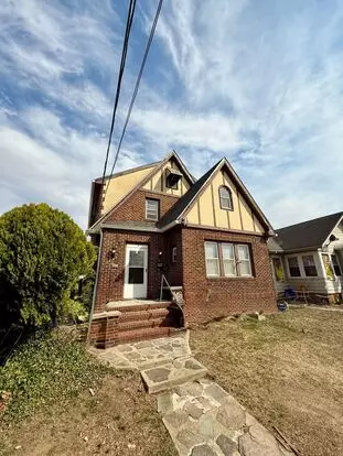 211 S East Ave Apartment for rent in Vineland, NJ