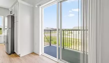 5 of 17 Twin Oaks Apartments Bldg 7: 394 Fast Lane Apartment for rent in Cedar Falls, IA