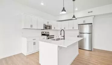 5 of 37 Twin Oaks Apartments Bldg 10: 400 Fast Lane Apartment for rent in Cedar Falls, IA