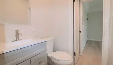 2 of 9 202-21 2nd St #214 House for rent in San Diego, CA