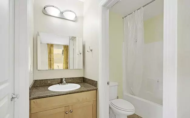 285 N Ventura Ave Apt 14 Apartment for rent in Ventura, CA