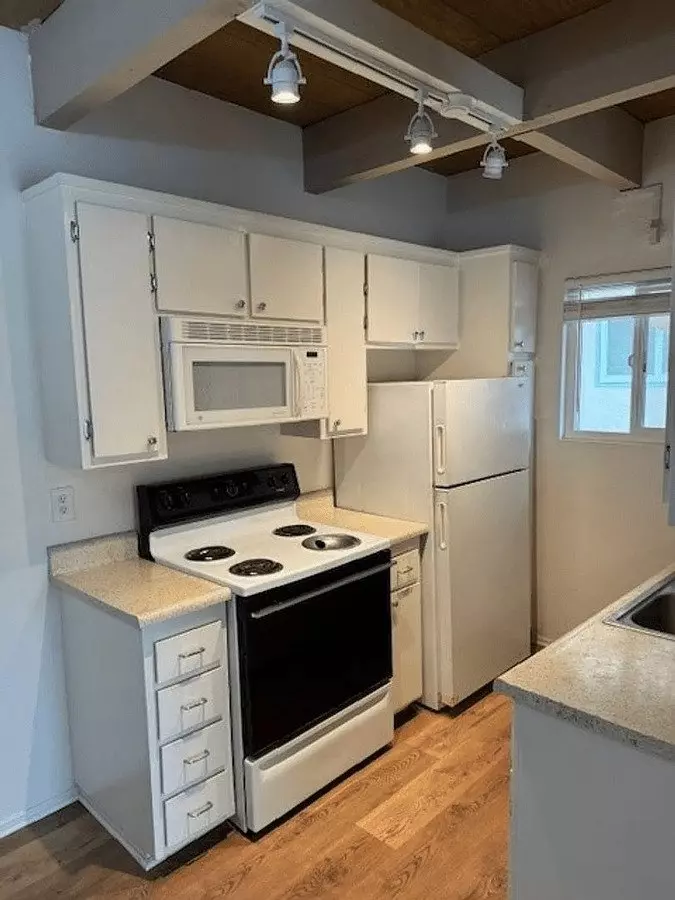 350 Mathilda Dr Apt 4 House for rent in Goleta, CA