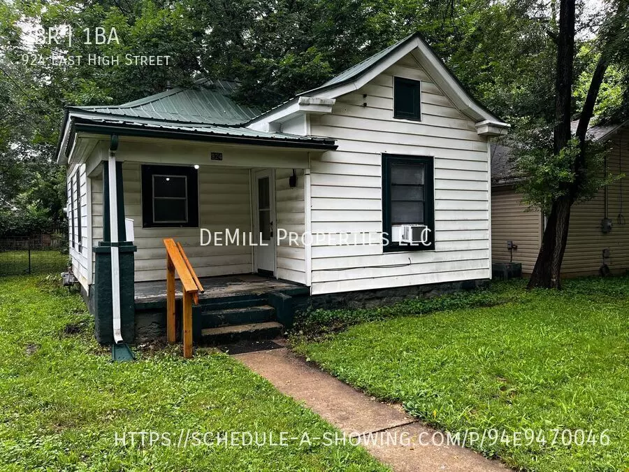 924 E High St House for rent in Springfield, MO