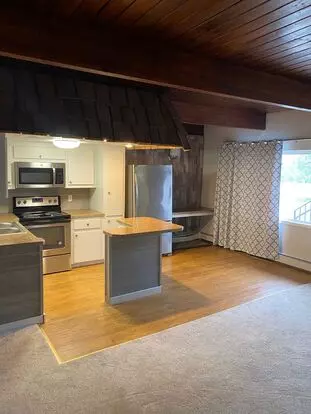 812 W 29th Pl Apartment for rent in Anchorage, AK