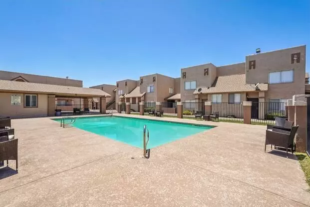 Woodridge Manor Apartments Apartment for rent in Glendale, AZ