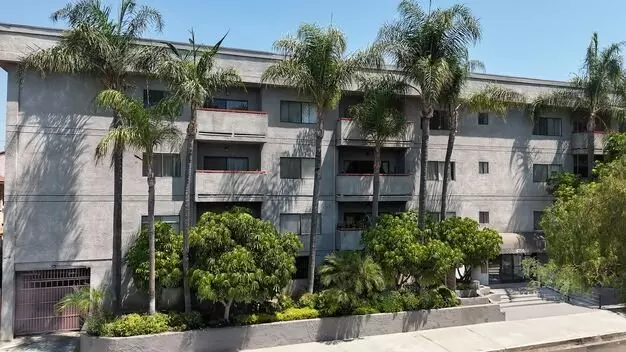 Executive House Apartment for rent in Sherman Oaks, CA