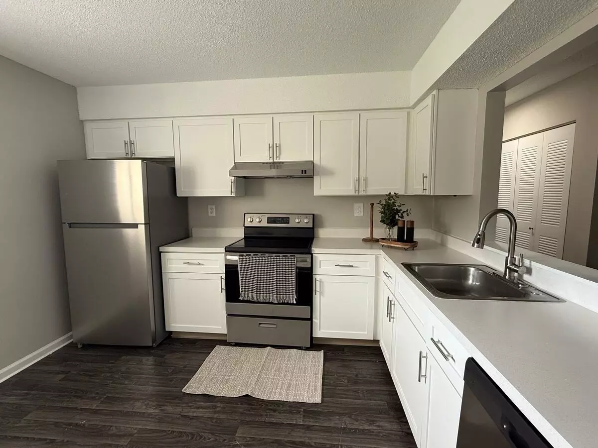 Canal Place Apartment for rent in Weatogue, CT