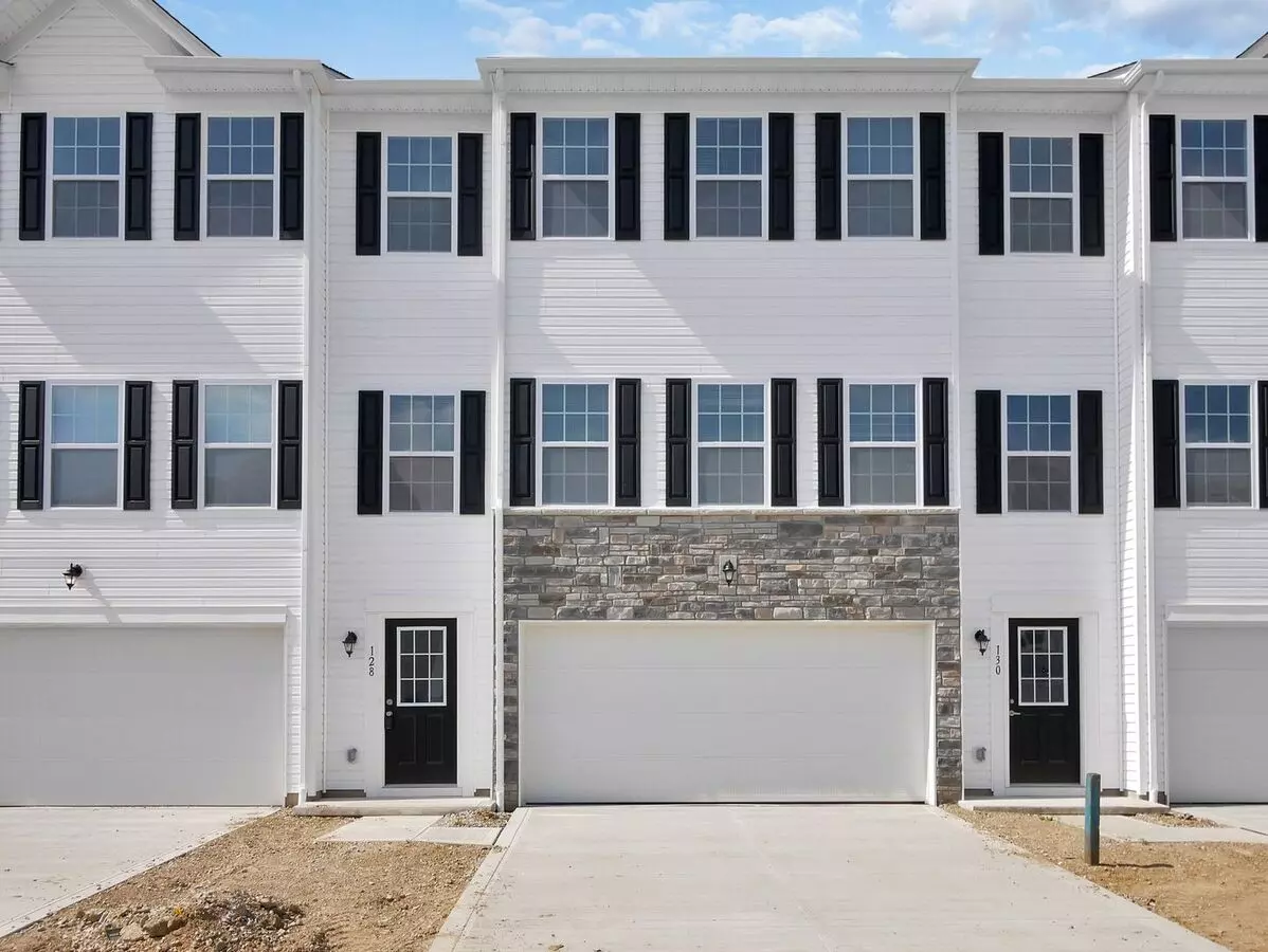 Modern 3 Bed, 2.5 Bath Condo – Spacious, Stylish & Move-in Ready! Apartment for rent in Etna, OH
