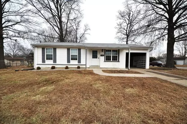 Freshly Updated 3 Bedroom Home With A Full Basement Apartment for rent in Ofallon, MO