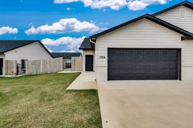 2222 Cheyenne Apartment for rent in Kechi, KS 2222 Cheyenne Apartment for rent in Kechi, KS
