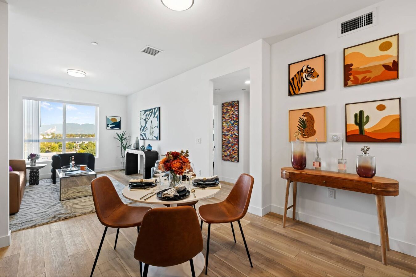 Moderno Axis Luxury Living Apartments Van Nuys, CA | Rentable