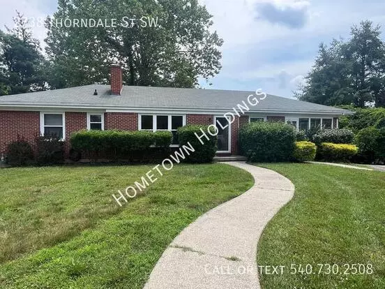 2738 Thorndale St SW Apartment for rent in Roanoke, VA