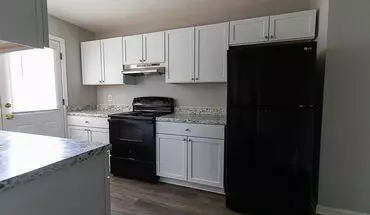 4 of 13 1718 & 1720 E 39th Street Apartment for rent in Savannah, GA