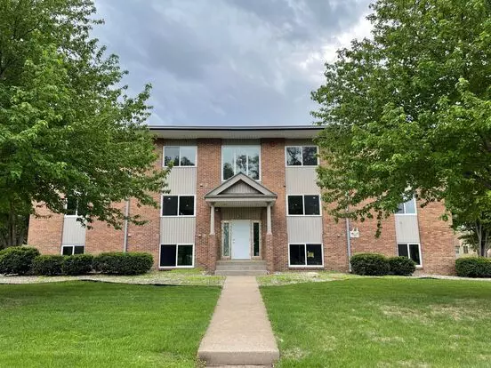 Dreamvesting Loop Llc (4001 Holdrege Street) Apartment for rent in Lincoln, NE