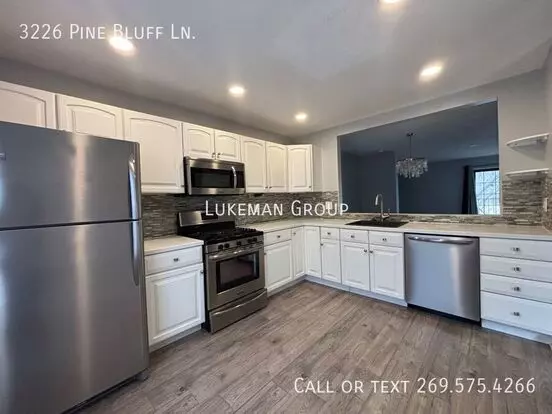 3226 Pine Bluff Ln Apartment for rent in Kalamazoo, MI