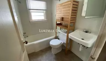 2 of 8 428-430 Davis St Apartment for rent in Kalamazoo, MI